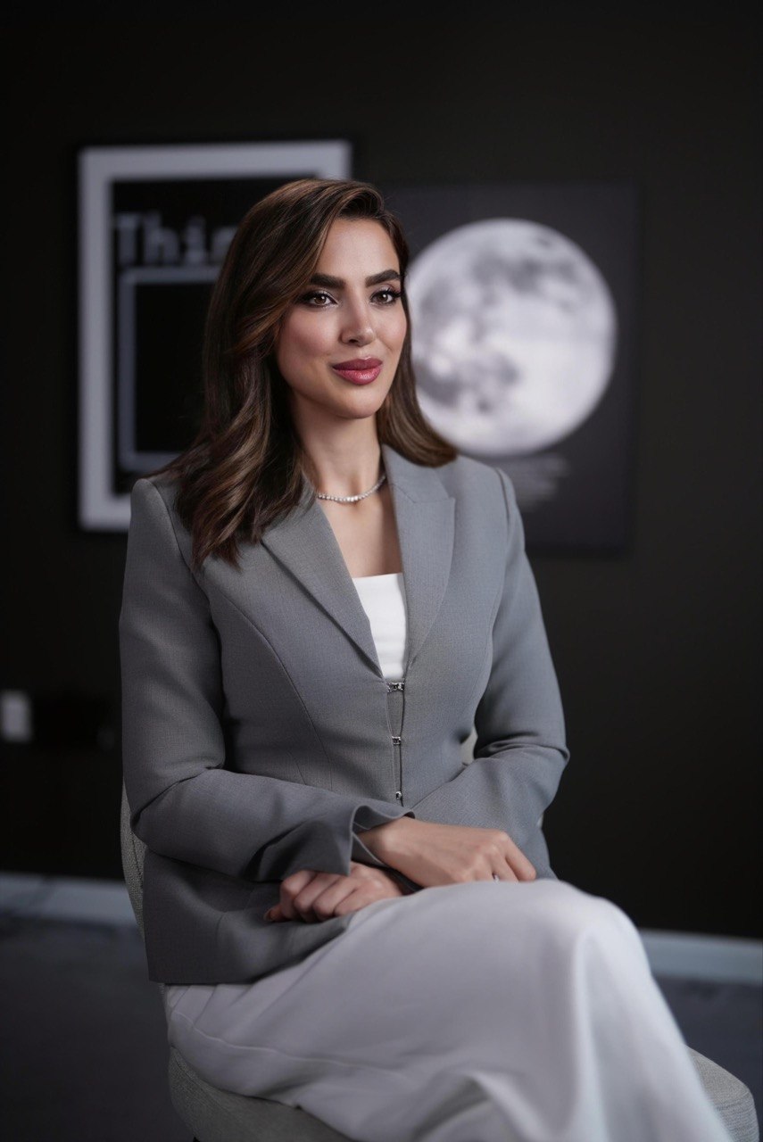 Beauty therapist - Zeinora